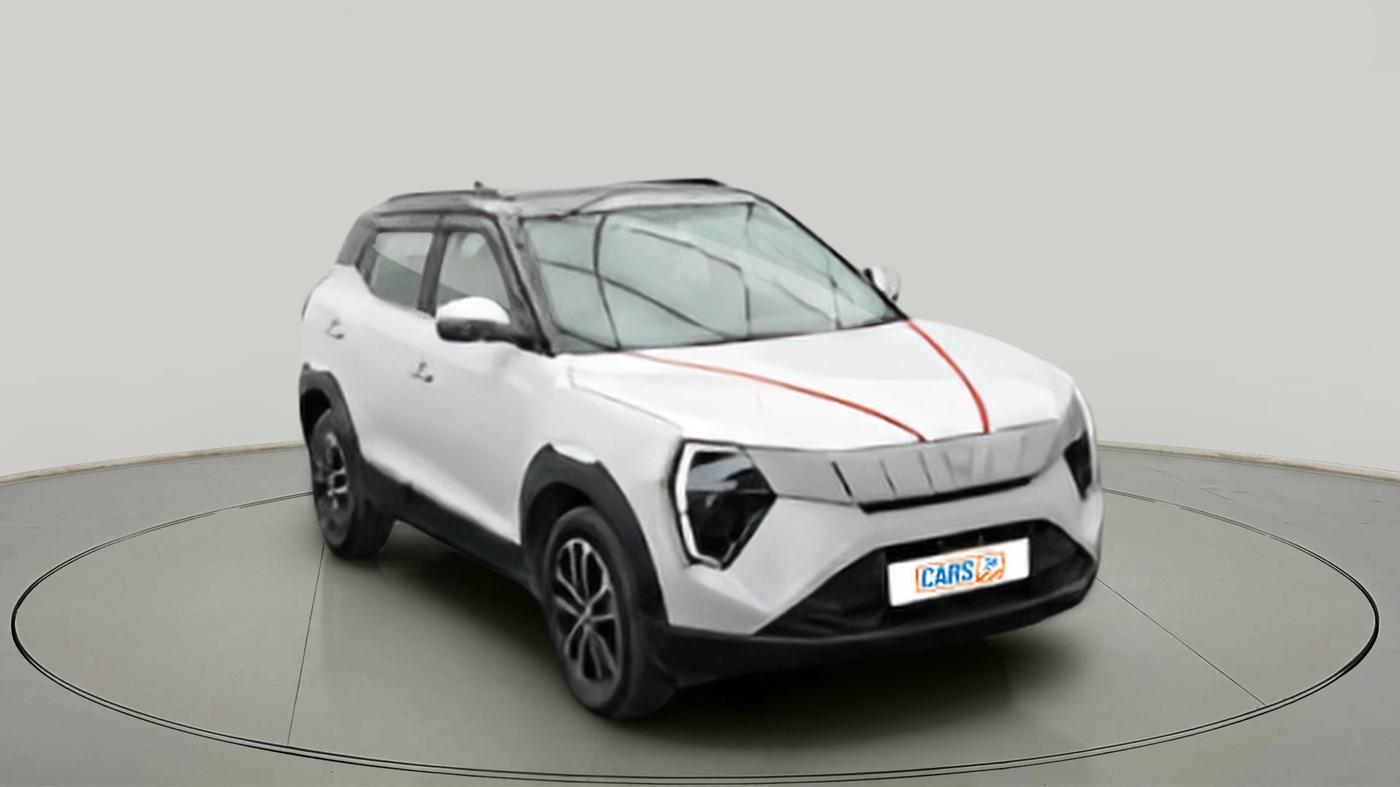 2025 Mahindra XUV 3XO REVX M (O)1.2 Petrol, Petrol, Manual, 843 km, exterior