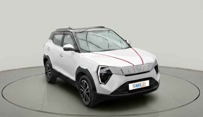 2025 Mahindra XUV 3XO REVX M (O)1.2 Petrol, Petrol, Manual, 843 km, exterior