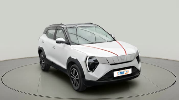 2025 Mahindra XUV 3XO REVX M (O)1.2 Petrol, Petrol, Manual, 843 km, exterior