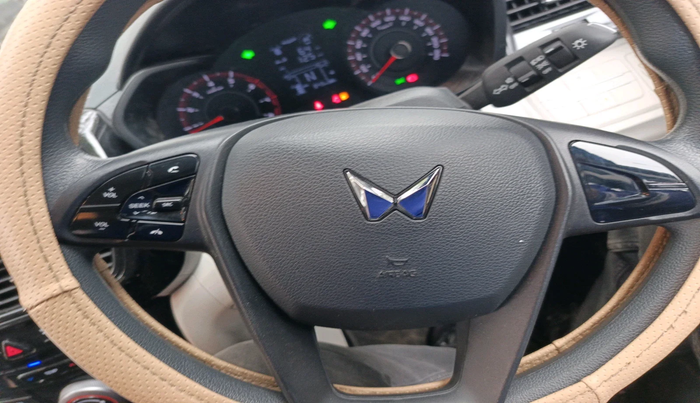 2025 Mahindra XUV 3XO REVX M (O)1.2 Petrol, Petrol, Manual, 843 km, interior