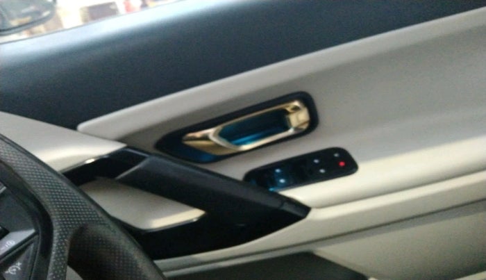 2021 Tata Safari XZ PLUS GOLD, Diesel, Manual, 1,20,491 km, interior