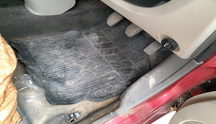 2015 Datsun Go Plus T, Petrol, Manual, 76,496 km, interior