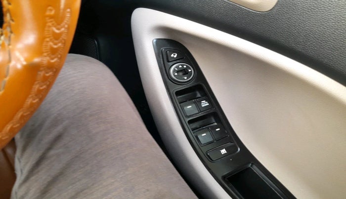 2019 Hyundai Elite i20 SPORTZ 1.2, CNG, Manual, 76,405 km, interior