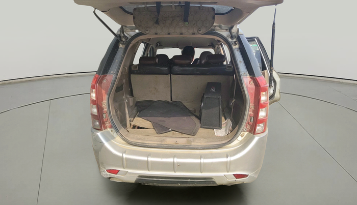 2014 Mahindra XUV500 W4, Diesel, Manual, 93,569 km, exterior