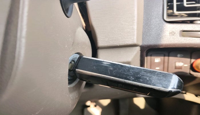 2014 Mahindra XUV500 W4, Diesel, Manual, 93,569 km, interior