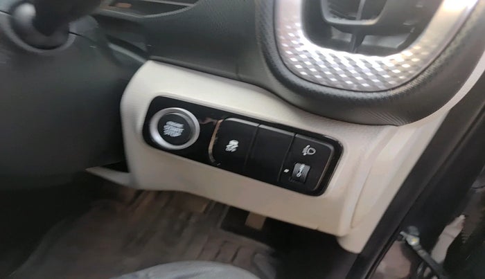 2022 KIA SONET HTX 1.0 DCT, Petrol, Automatic, 19,199 km, interior