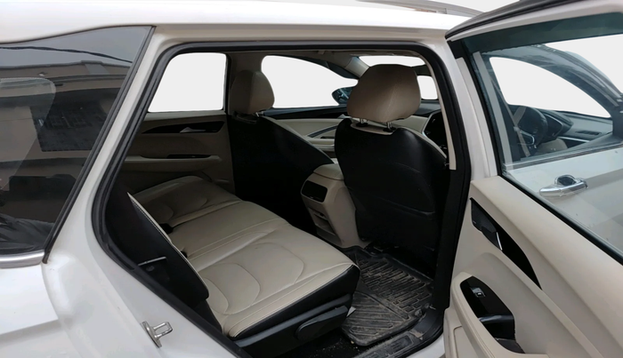 2021 MG HECTOR SHARP 2.0 DIESEL, Diesel, Manual, 1,02,619 km, interior