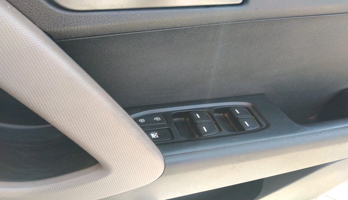 2016 Hyundai Creta S 1.6 PETROL, Petrol, Manual, 89,810 km, interior