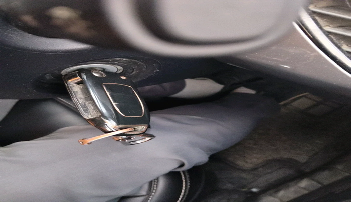 2022 Tata NEXON XMA SUNROOF PETROL, Petrol, Automatic, 39,926 km, interior