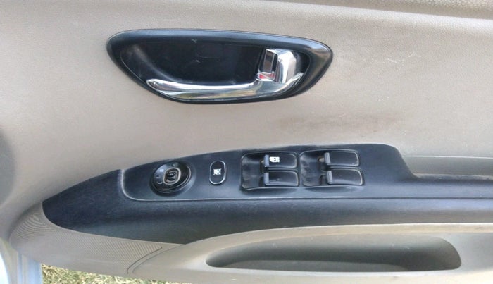 2011 Hyundai i10 SPORTZ 1.2, Petrol, Manual, 91,438 km, interior