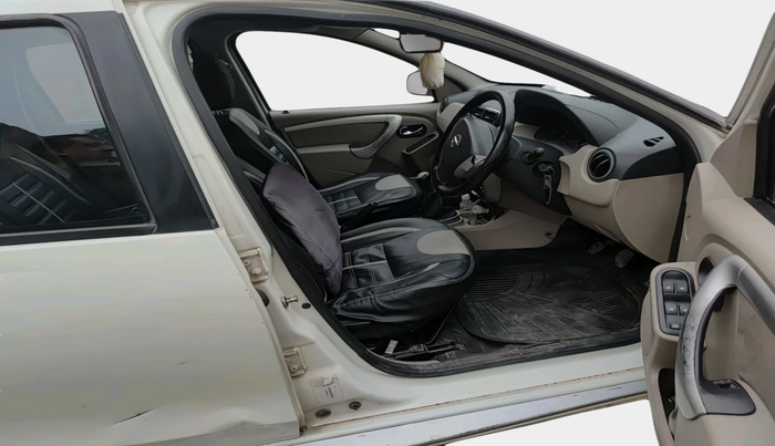 2014 Nissan Terrano XL D PLUS, Diesel, Manual, 1,09,591 km, interior