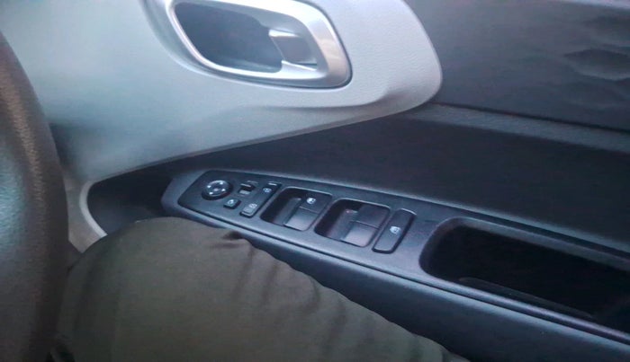 2024 Hyundai GRAND I10 NIOS SPORTZ AMT 1.2 KAPPA VTVT, Petrol, Automatic, 9,014 km, interior