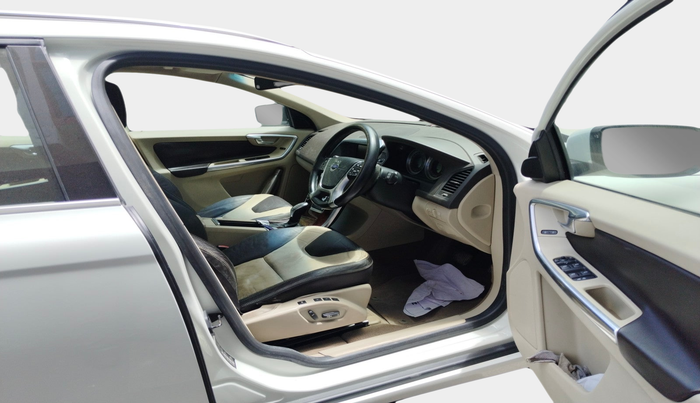 2013 Volvo XC 60 D5 SUMMUM, Diesel, Automatic, 1,58,381 km, interior