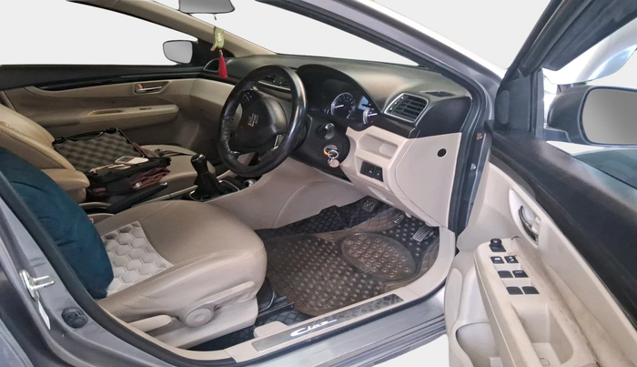 2016 Maruti Ciaz VXI+, Petrol, Manual, 90,456 km, interior