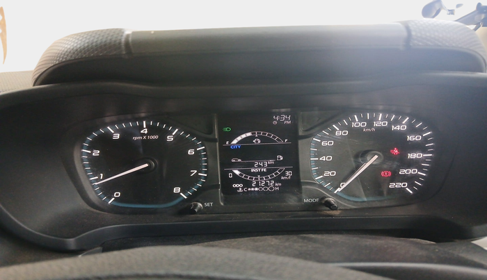 2024 Tata ALTROZ XT DIESEL, Diesel, Manual, 21,272 km, interior
