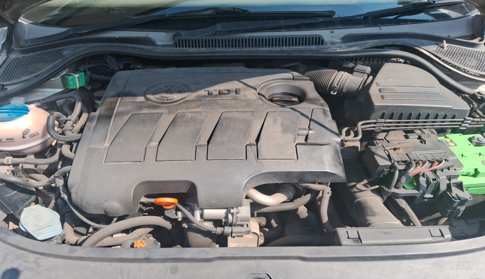 2013 Skoda Rapid AMBITION 1.6 TDI CR MT PLUS, Diesel, Manual, 1,35,457 km, exterior