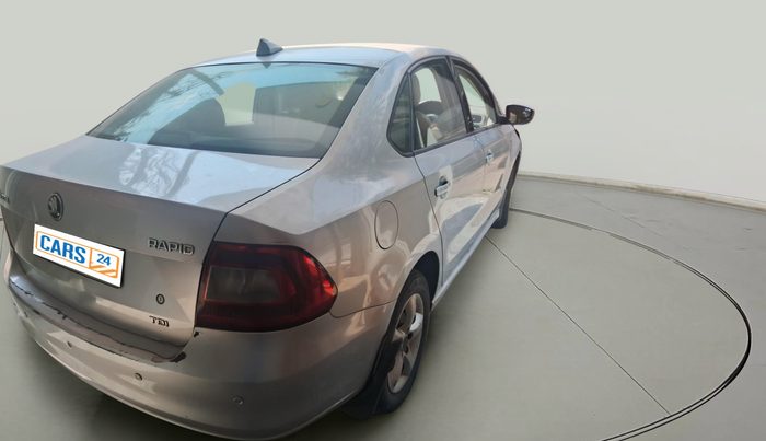 2013 Skoda Rapid AMBITION 1.6 TDI CR MT PLUS, Diesel, Manual, 1,35,457 km, exterior