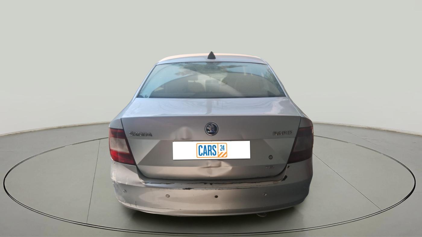 2013 Skoda Rapid AMBITION 1.6 TDI CR MT PLUS, Diesel, Manual, 1,35,457 km, exterior