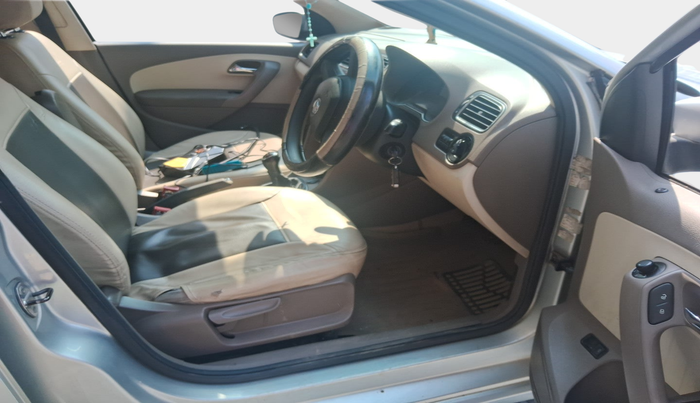 2013 Skoda Rapid AMBITION 1.6 TDI CR MT PLUS, Diesel, Manual, 1,35,457 km, interior