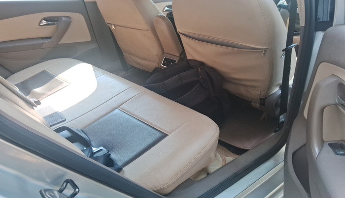 2013 Skoda Rapid AMBITION 1.6 TDI CR MT PLUS, Diesel, Manual, 1,35,457 km, interior