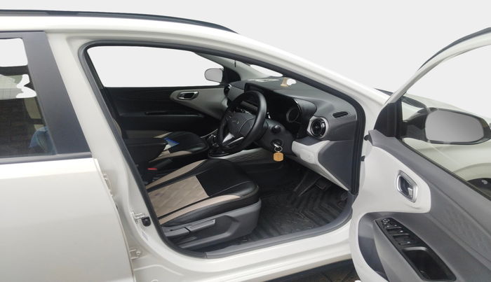 2020 Hyundai GRAND I10 NIOS SPORTZ AMT 1.2 KAPPA VTVT, Petrol, Automatic, 31,561 km, interior