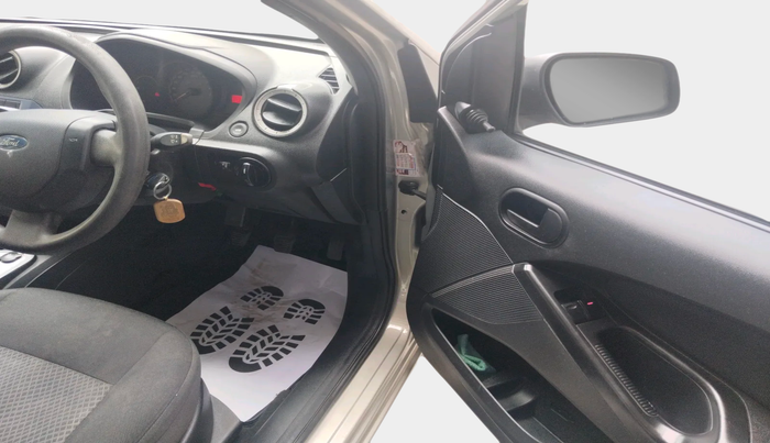 2015 Ford Figo EXI 1.2 PETROL, Petrol, Manual, 1,04,918 km, interior