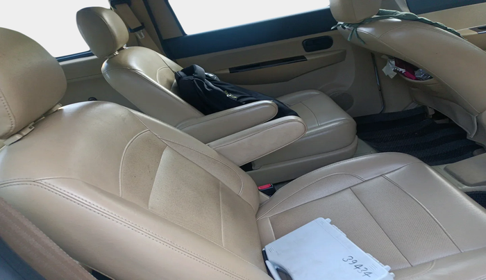 2013 Chevrolet Enjoy 1.3 LTZ 7 STR, Diesel, Manual, 87,405 km, interior