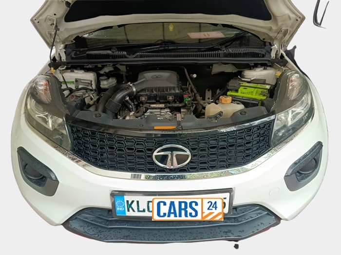 2018 Tata NEXON XZ PETROL, Petrol, Manual, 27,874 km, exterior