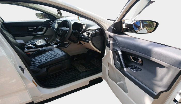 2021 Tata Safari XT PLUS, Diesel, Manual, 35,922 km, interior