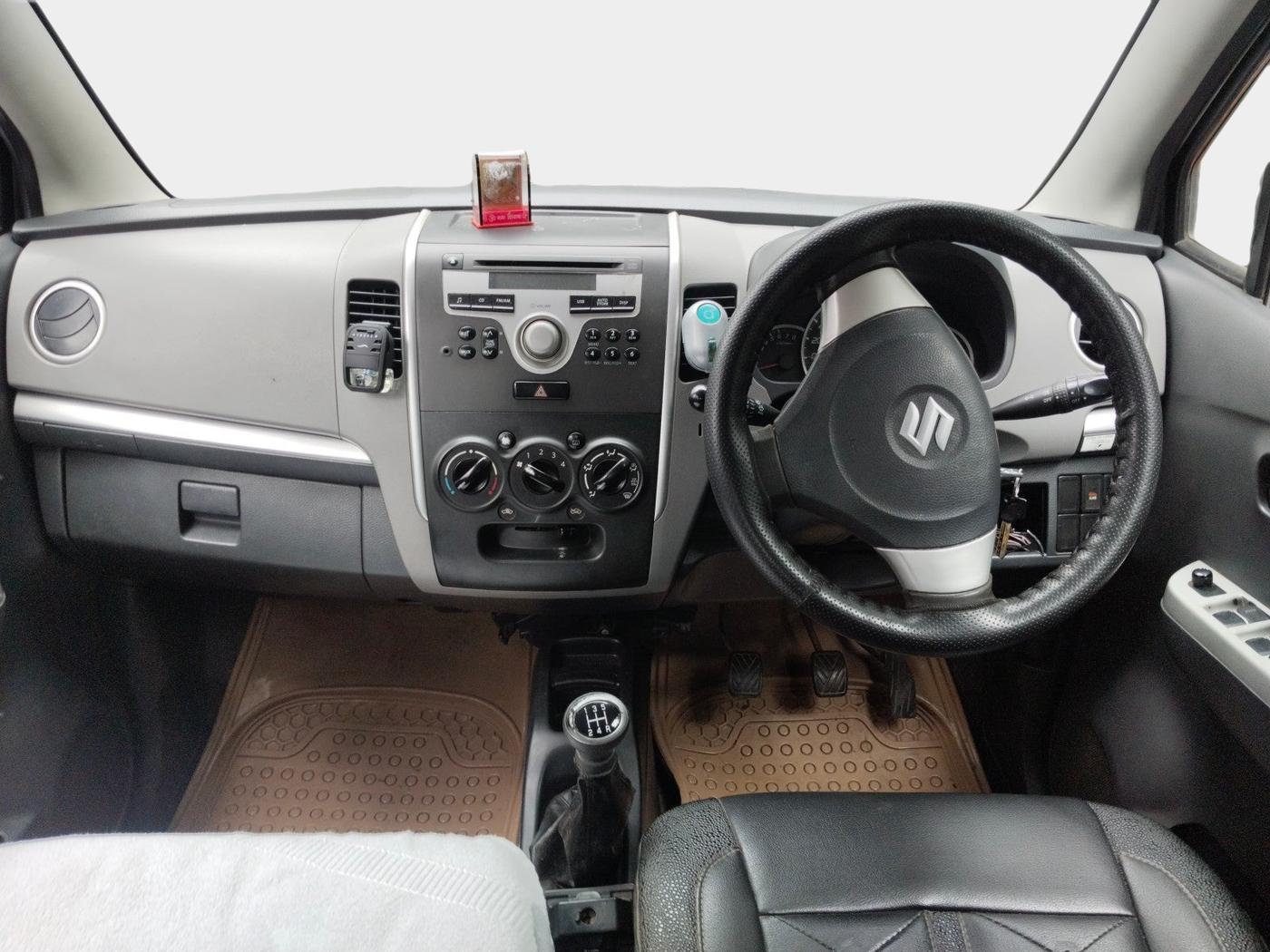 2011 Maruti Wagon R 1.0 VXI, Petrol, Manual, 73,027 km, interior