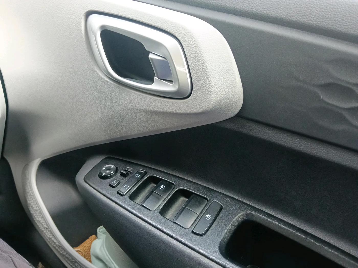 2023 Hyundai GRAND I10 NIOS SPORTZ AMT 1.2 KAPPA VTVT, Petrol, Automatic, 44,358 km, interior