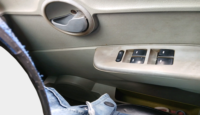 2010 Mahindra Xylo D2, Diesel, Manual, 1,93,420 km, interior