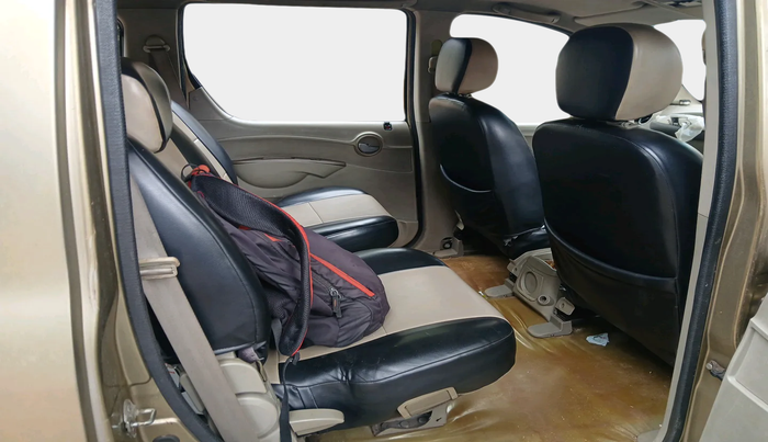 2010 Mahindra Xylo D2, Diesel, Manual, 1,93,420 km, interior