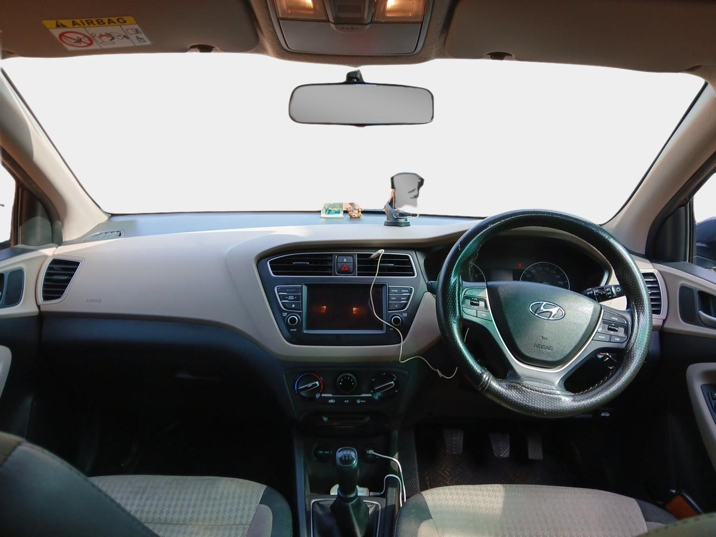 2019 Hyundai Elite i20 SPORTZ PLUS 1.2, Petrol, Manual, 58,917 km, interior
