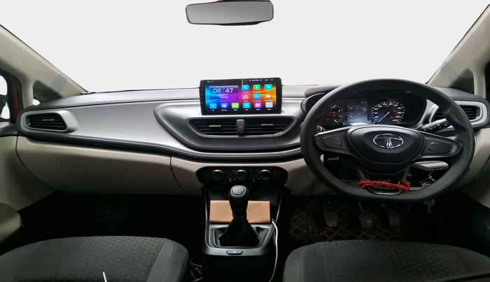 2022 Tata ALTROZ XE PETROL, Petrol, Manual, 18,707 km, interior