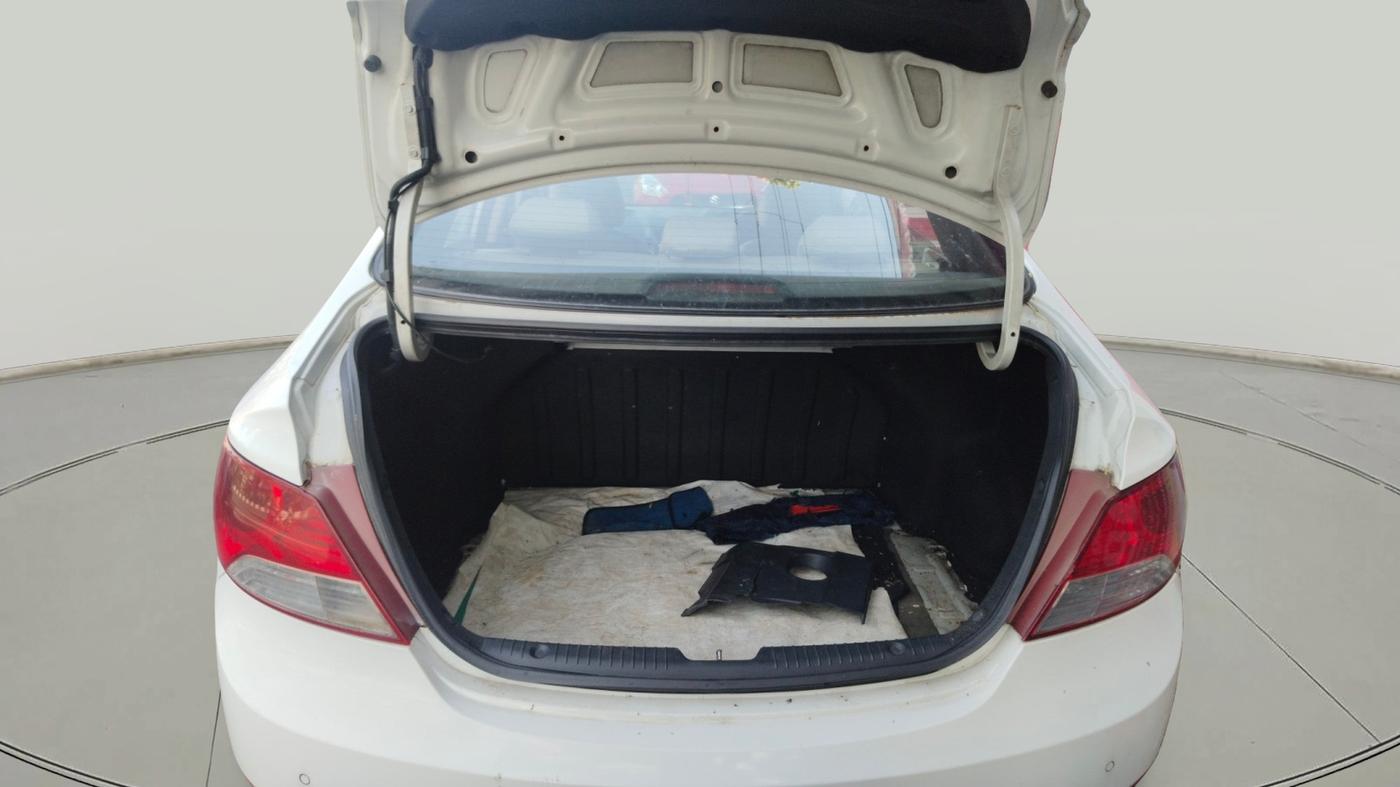 2012 Hyundai Verna FLUIDIC 1.6 CRDI SX OPT, Diesel, Manual, 1,21,016 km, exterior