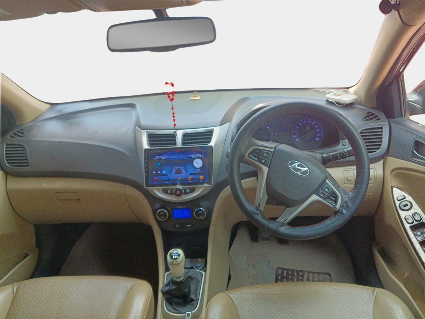 2012 Hyundai Verna FLUIDIC 1.6 CRDI SX OPT, Diesel, Manual, 1,20,543 km, interior