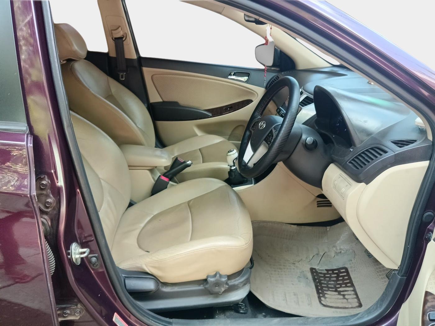 2012 Hyundai Verna FLUIDIC 1.6 CRDI SX OPT, Diesel, Manual, 1,20,543 km, interior