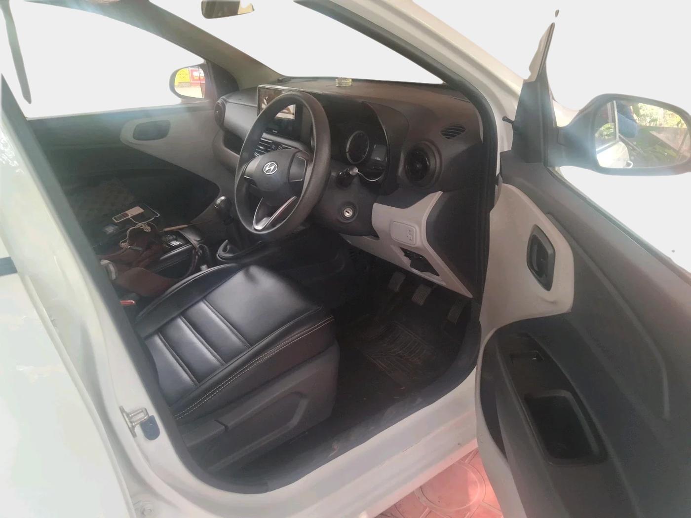 2022 Hyundai GRAND I10 NIOS ERA 1.2 KAPPA VTVT, Petrol, Manual, 12,133 km, interior