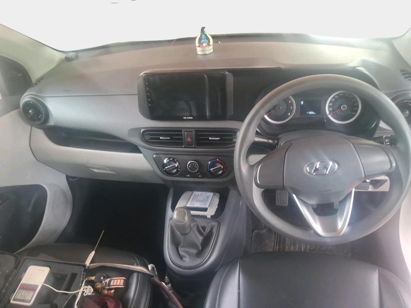 2022 Hyundai GRAND I10 NIOS ERA 1.2 KAPPA VTVT, Petrol, Manual, 12,133 km, interior