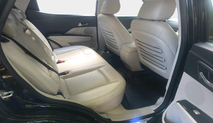 2021 Mahindra XUV300 W8 (O) 1.2 PETROL, Petrol, Manual, 54,482 km, interior