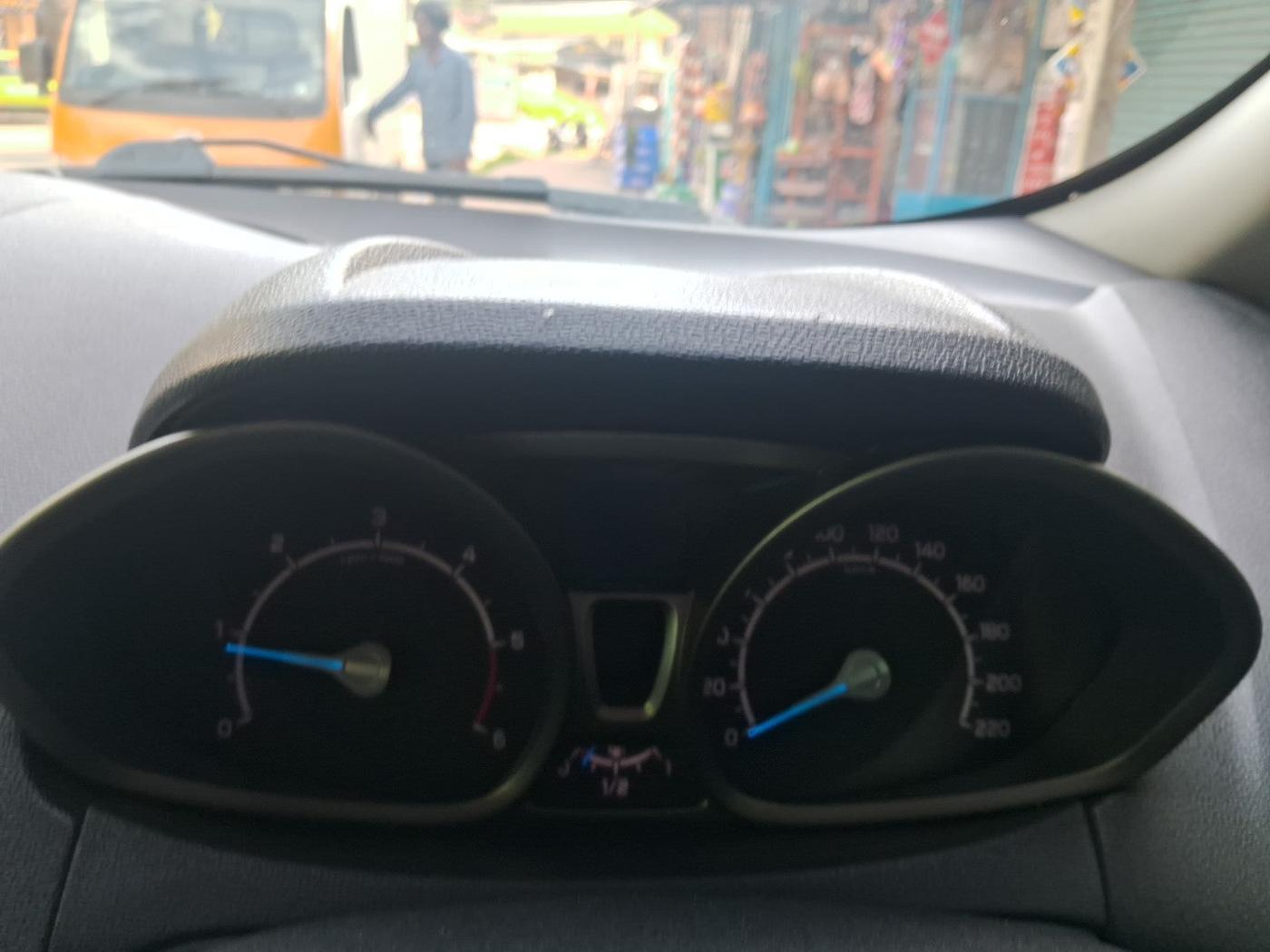 2015 Ford Ecosport TITANIUM 1.5L DIESEL, Diesel, Manual, 1,20,000 km, interior