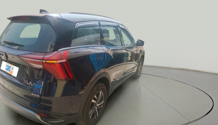 2023 Mahindra XUV700 AX 5 D MT 5 STR, Diesel, Manual, 20,190 km, exterior