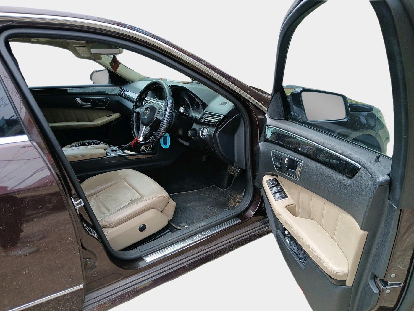 2013 Mercedes Benz E Class E 250 CDI AVANTGARDE, Diesel, Automatic, 1,34,435 km, interior
