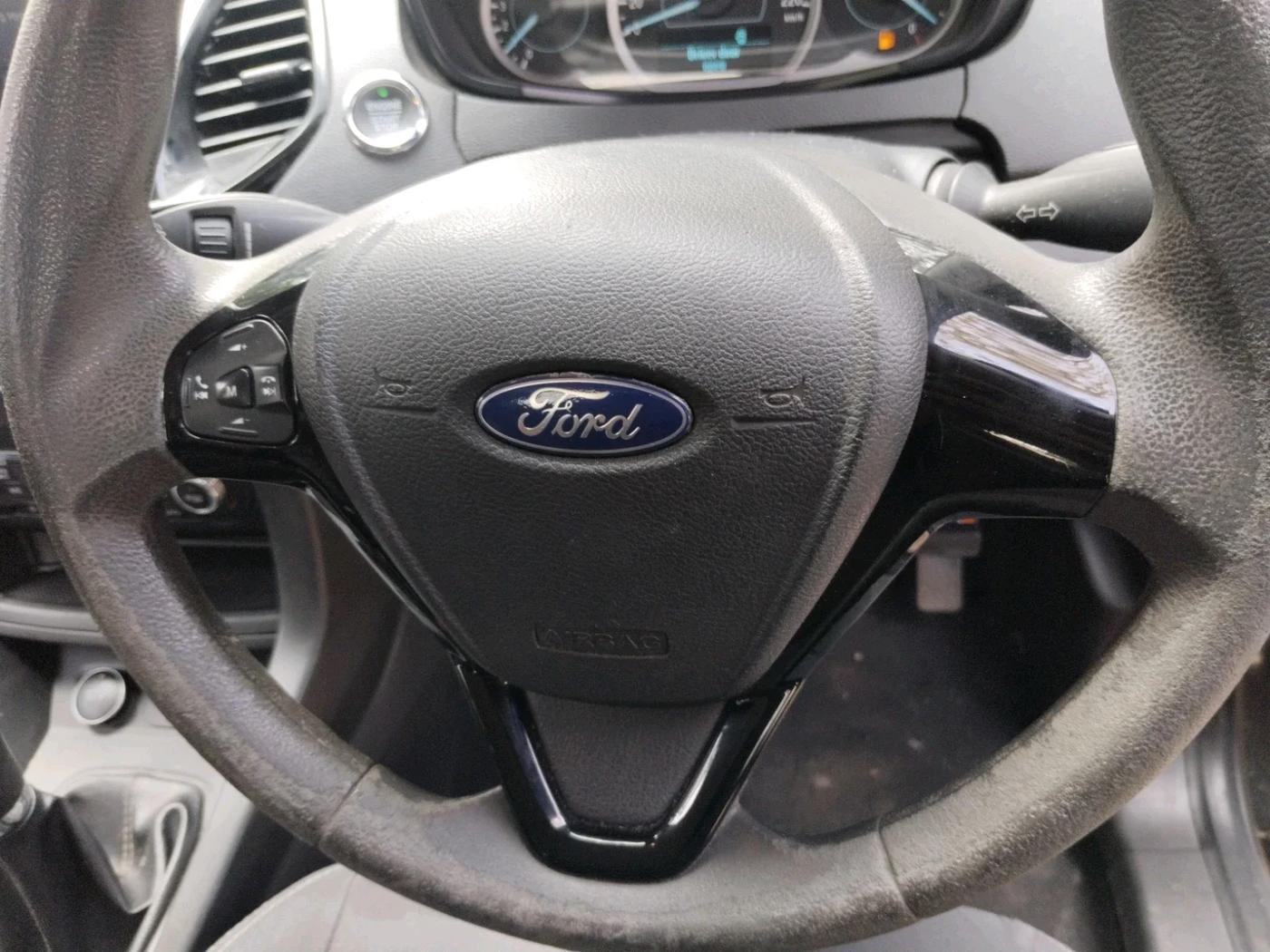 2019 Ford New Figo TITANIUM 1.2 PETROL MT, Petrol, Manual, 80,362 km, interior