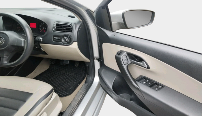 2013 Volkswagen Polo COMFORTLINE 1.2L PETROL, Petrol, Manual, 30,821 km, interior