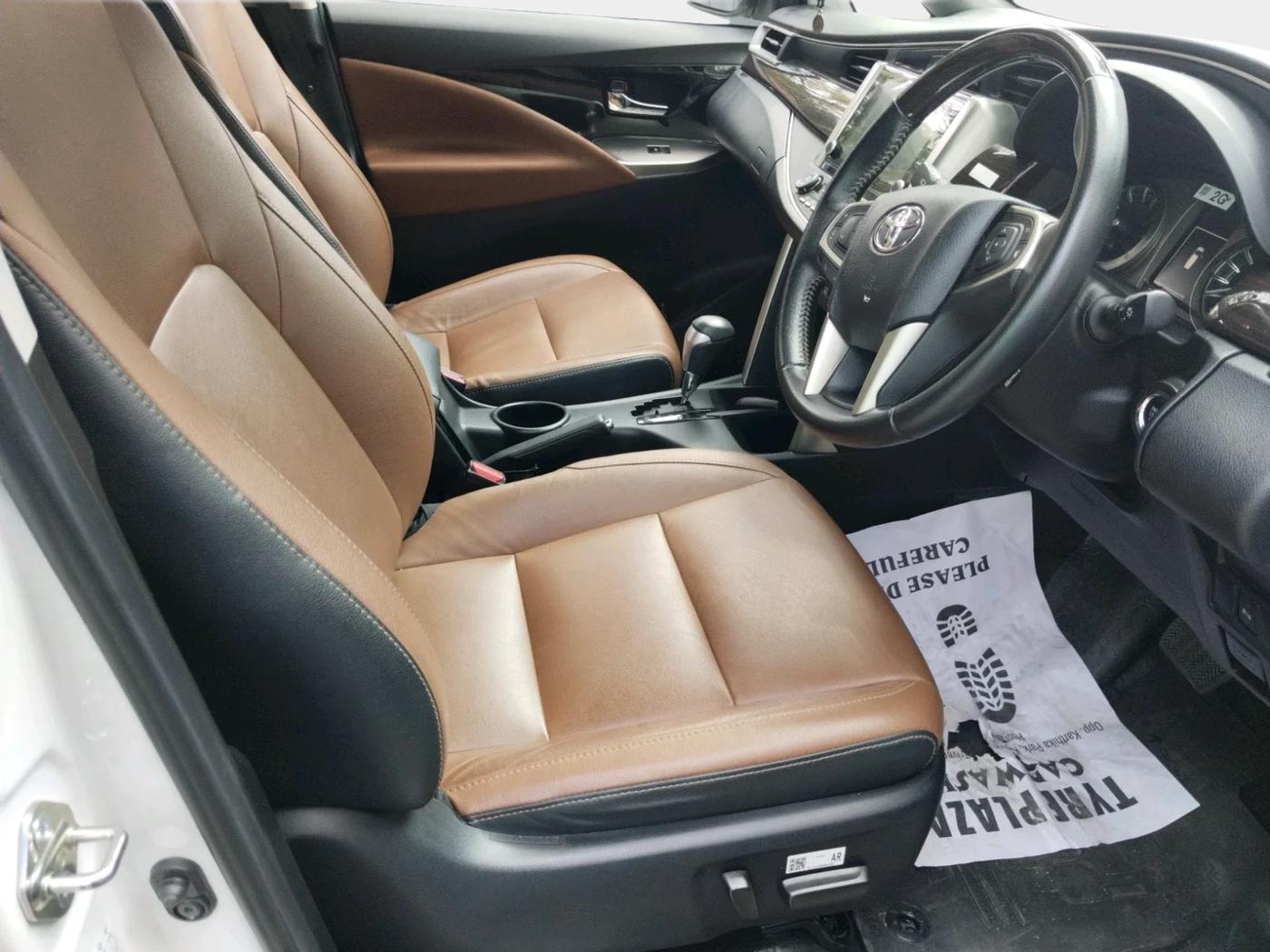 2021 Toyota Innova Crysta 2.7 ZX AT 7 STR, Petrol, Automatic, 19,351 km, interior