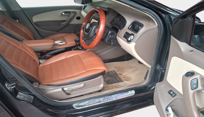 2012 Skoda Rapid ELEGANCE 1.6 TDI CR MT, Diesel, Manual, 1,34,886 km, interior