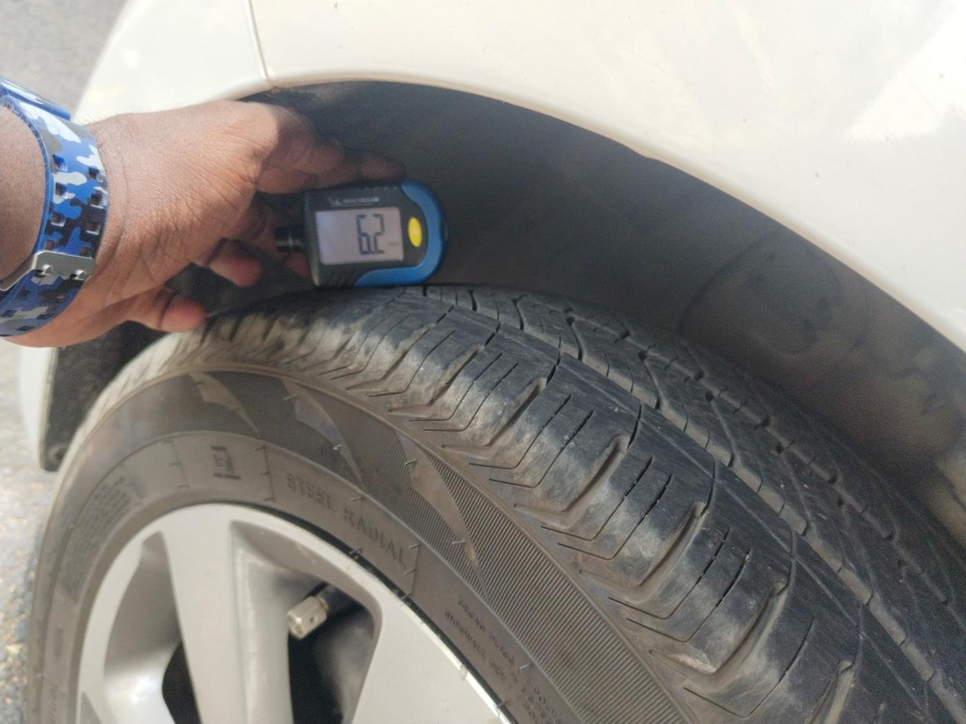 2014 Hyundai Elite i20 ASTA 1.2, Petrol, Manual, 80,900 km, tyre