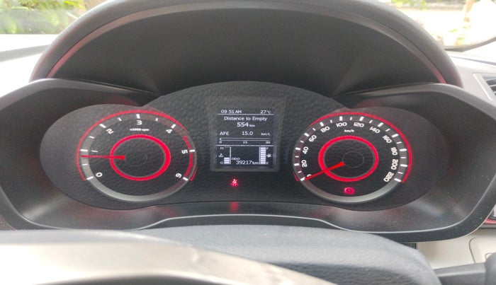 2021 Mahindra XUV300 W8 1.5 DIESEL, Diesel, Manual, 39,217 km, interior
